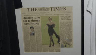 Jeffrey Epstein¿s obsession with the Royal Family can be seen in one of the more bizarre photographs from inside his home