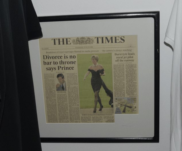 Jeffrey Epstein¿s obsession with the Royal Family can be seen in one of the more bizarre photographs from inside his home