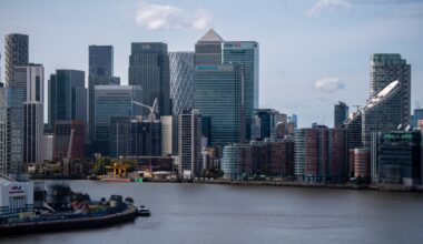 London's Canary Wharf gains momentum as Visa, JPMorgan lease space