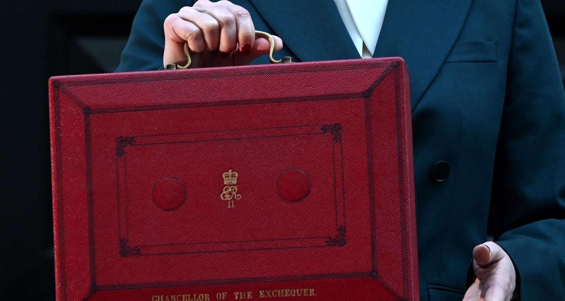 UK fiscal watchdog chair quits over mistakenly published Budget report