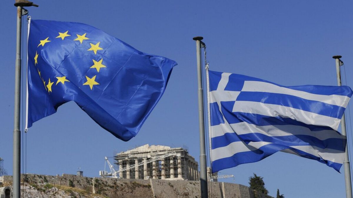 Greece pays EU creditors ahead of schedule to boost market confidence