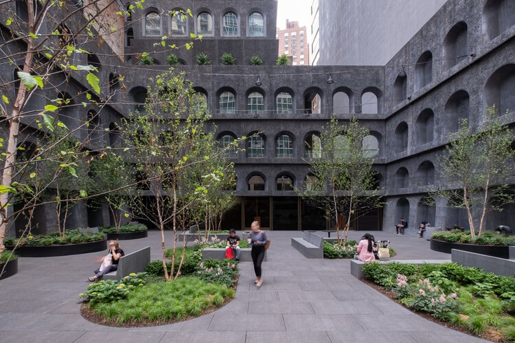 130 William High-Rise Residential Tower / Adjaye Associates - Exterior Photography, Courtyard