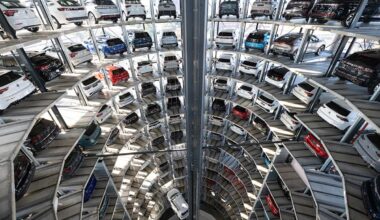 EU Seeking to Buy Time for Transition to Emission-Free Cars