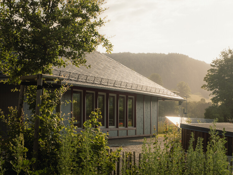 Community Center Rottenbach / atelier st - Exterior Photography