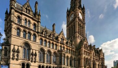 Manchester town hall refurbishment costs soar to £525m