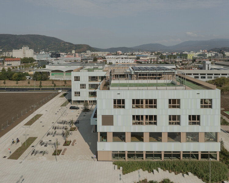 AHS Reininghaus Secondary School / j-c-k - Exterior Photography
