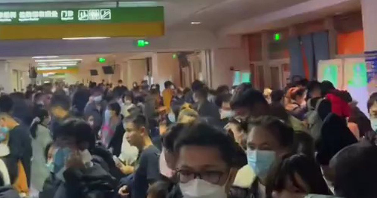 A picture of people waiting to be treated in a hospital in China