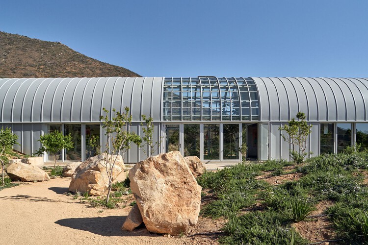 ArchDaily Curator’s Picks 2025: A Look Back at 12 Key Project Reviews - Image 13 of 17