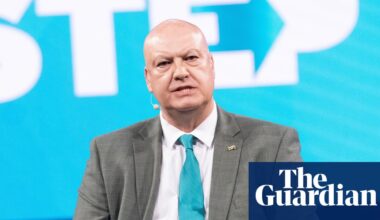 Reform UK revokes membership of council leader accused of racism | Reform UK