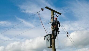 Majority of power power outages restored after 60mph gusts swept across NI