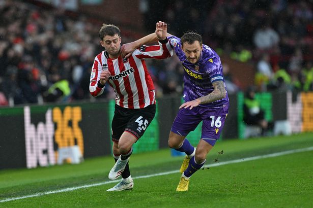 Sheffield United's Patrick Bamford and Stoke City's Ben Wilmot
