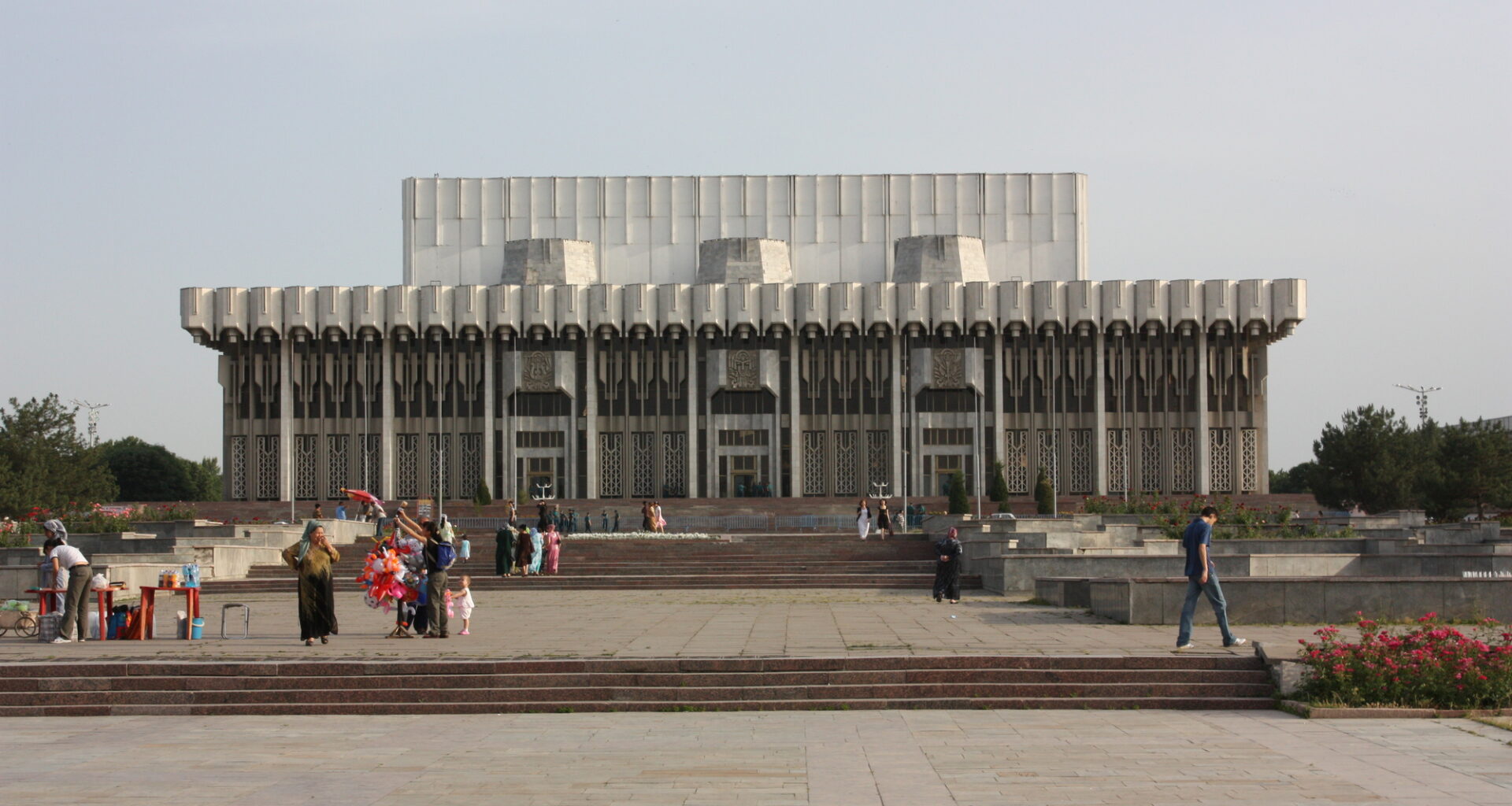 The Aesthetics of Power: Soviet Modernism Meets Uzbek Tradition in Tashkent’s Palace of Peoples’ Friendship