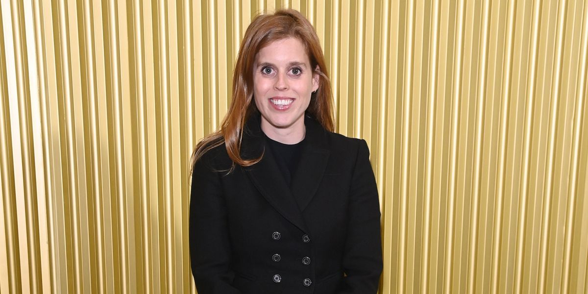 Princess Beatrice 'grappling with awkward dilemma' as Royal Family issue Christmas invitations