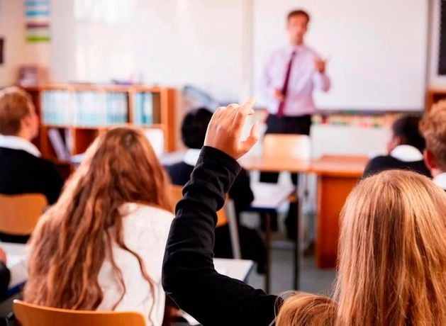 Call for air purifiers in all NI schools as FOIs reveal health workers’ offices fully equipped
