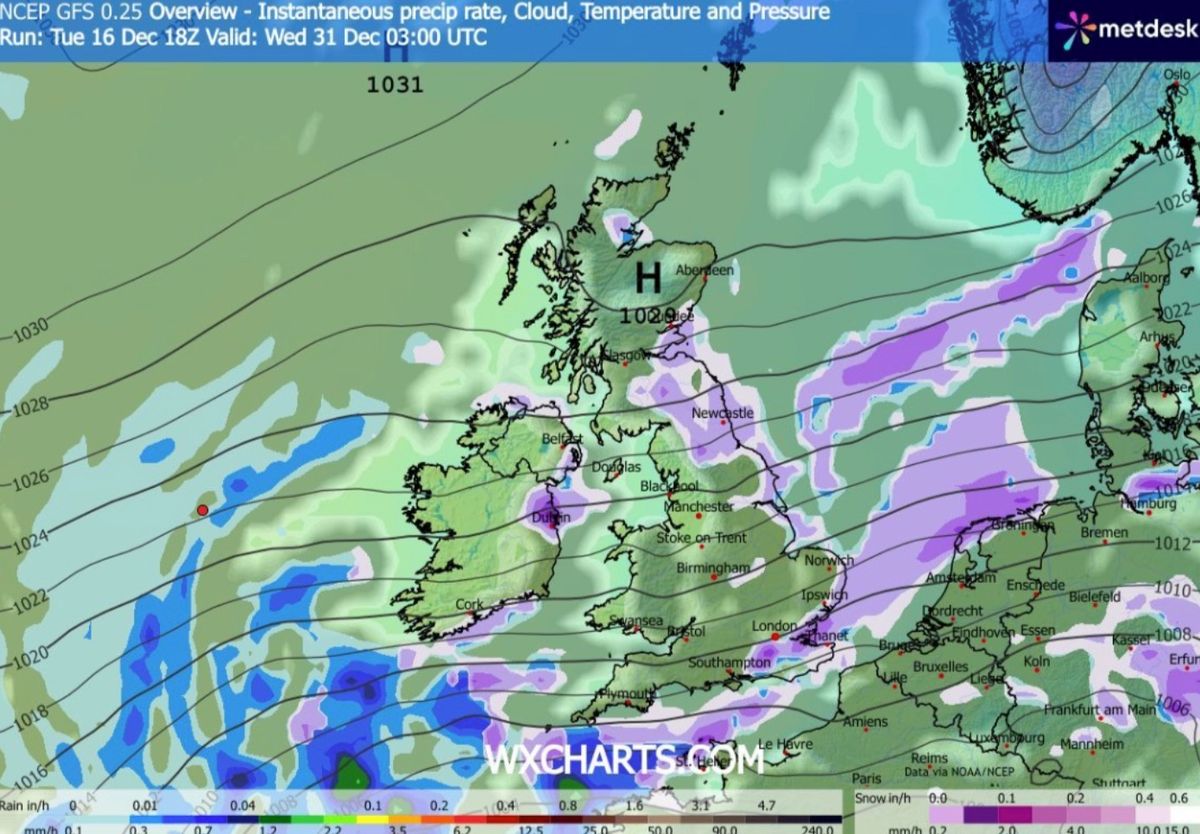 A map of the British Isles shaded purple to show the arrival of snowfall