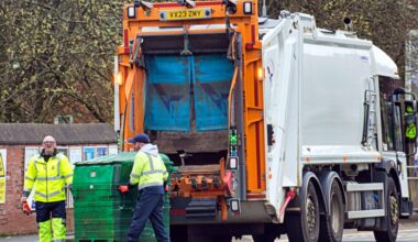 Scots council bin workers told they'll have more than £100 docked from wages