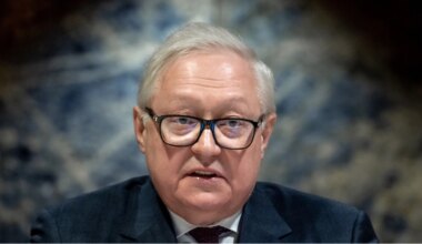 Russia proposes it could "legally formalise" pledge not to attack EU