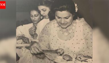 “Why are the Kapoors always…”: When Anil Kapoor shared a PIC of wife Sunita and Neetu Singh, Kareena Kapoor’s comment stole the show | Hindi Movie News