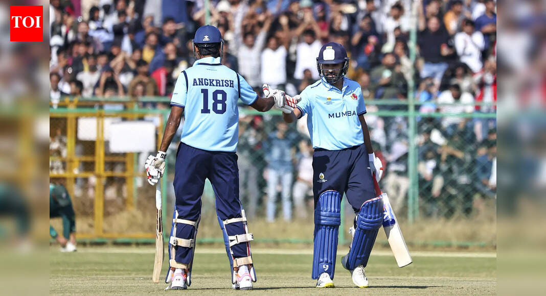 KKR star and Rohit Sharma’s team-mate stretchered off after serious injury at Vijay Hazare Trophy | Cricket News