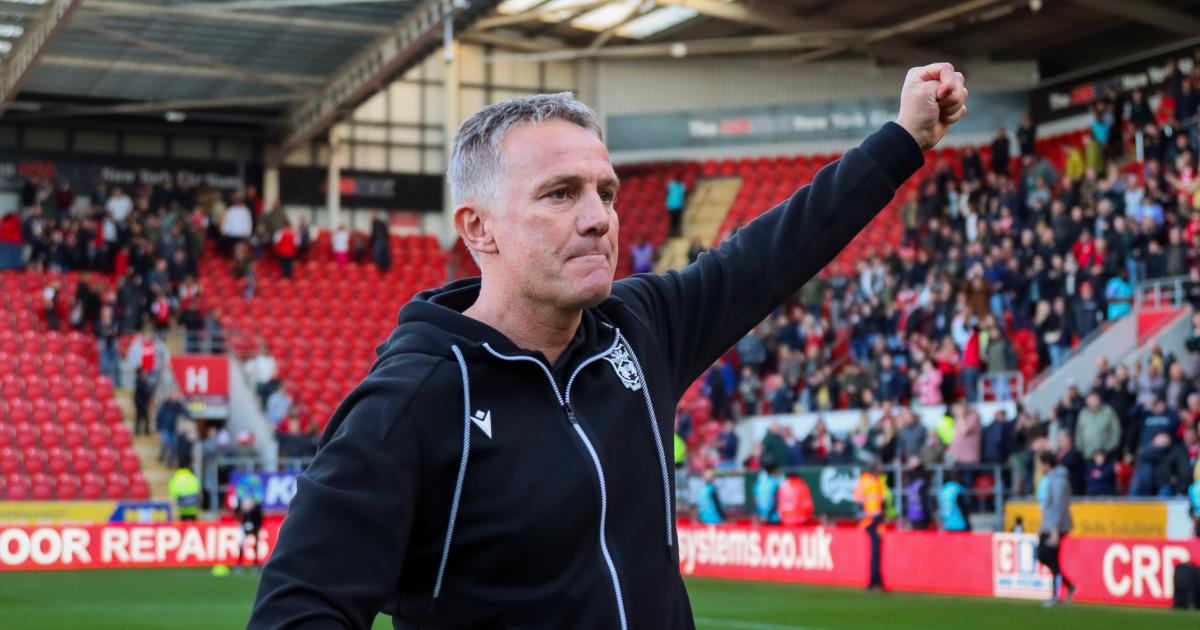 Wrexham host Sheffield United without a number of players