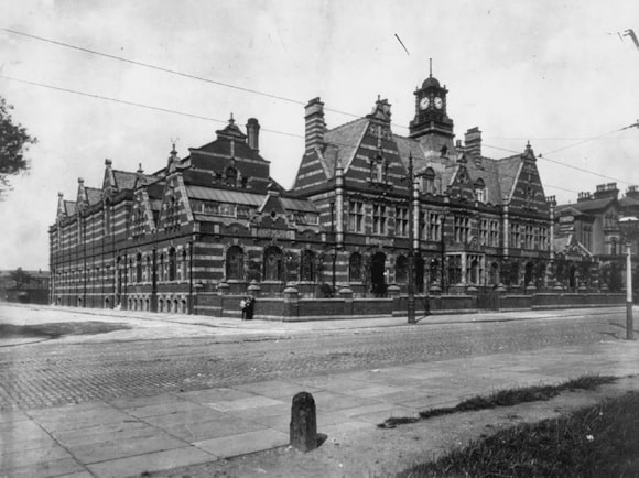 feca456745ae43f69796b5e28d47f671_jpg