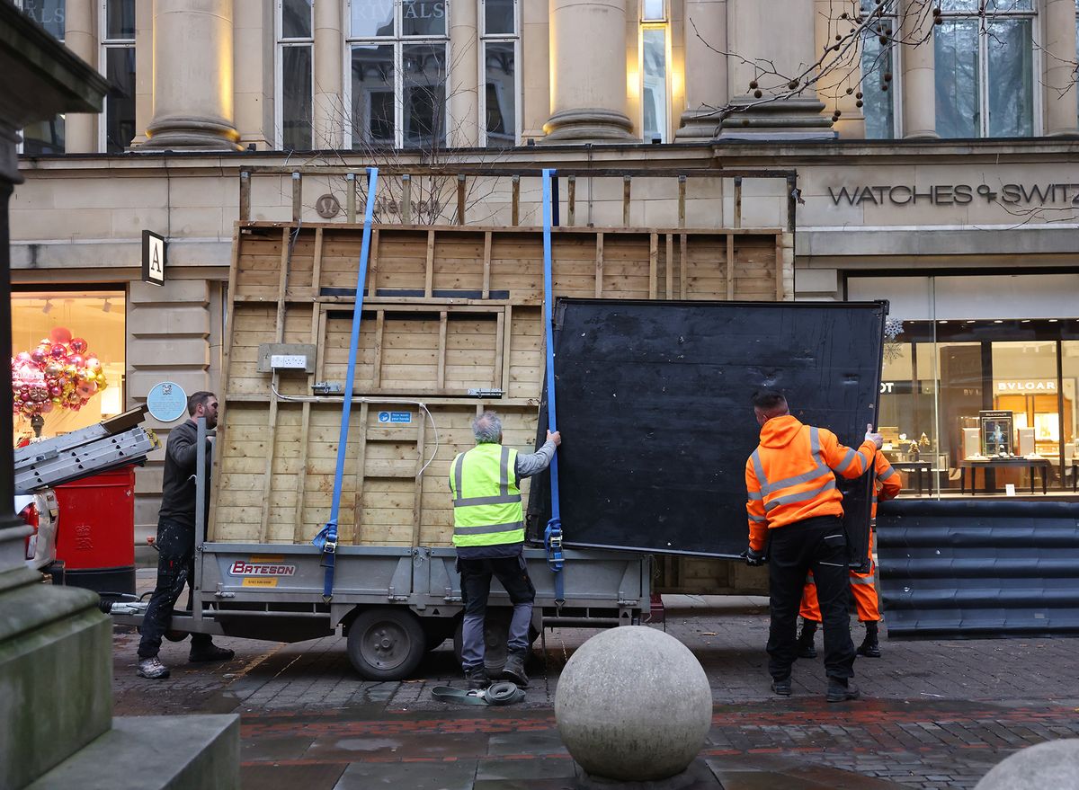Christmas Markets being taken down in Manchester City Centre, December 2025