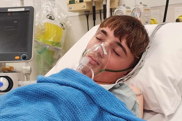 LeeRay King ended up with a collapsed lung after developing a compulsive vaping habit