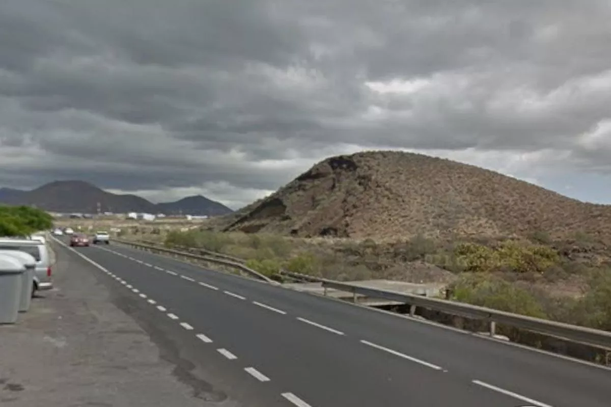 The TF-652 road in Arona, Tenerife.