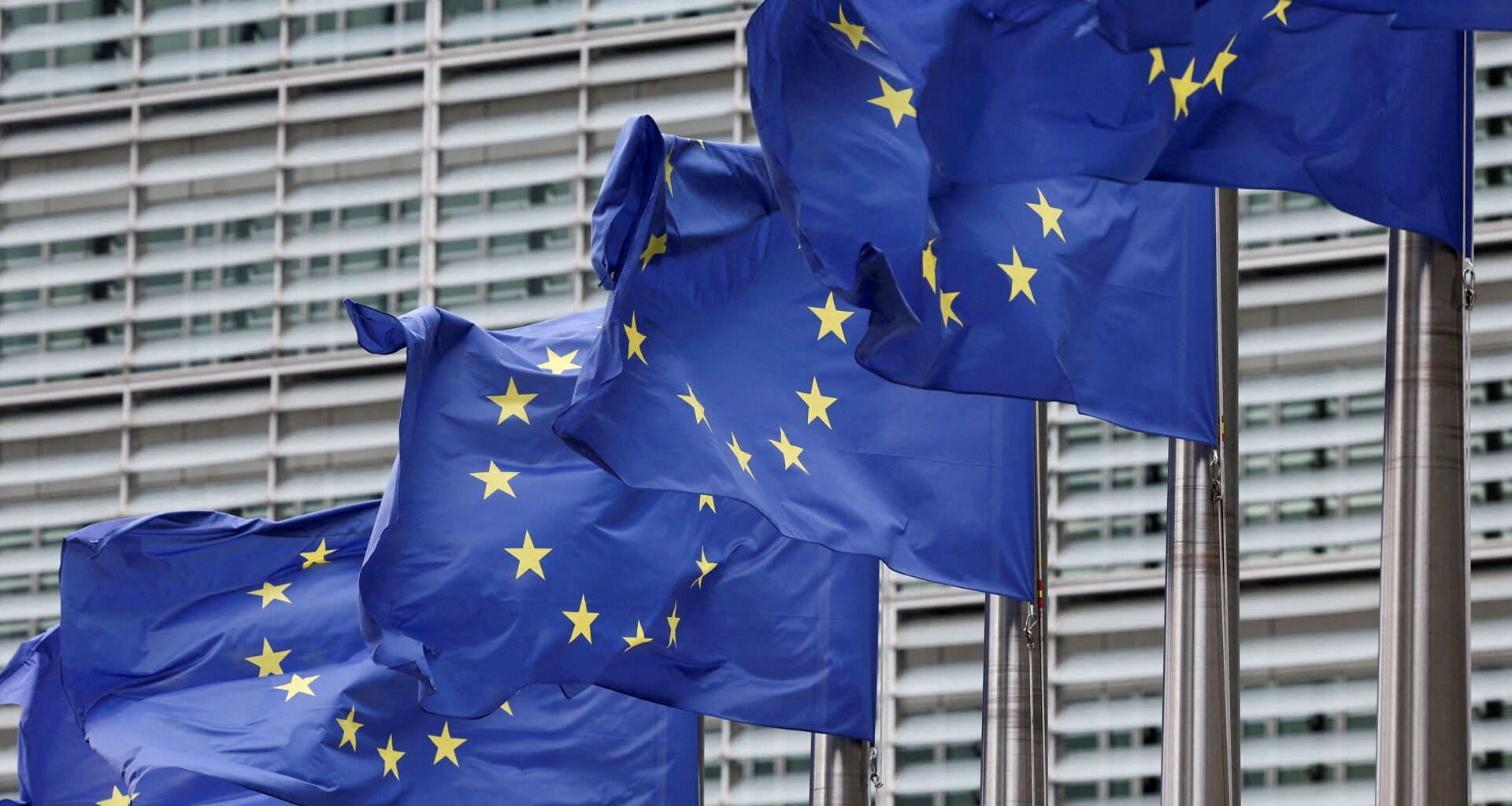 EU agrees deal to end Russian gas purchases by 2027 | Russia-Ukraine war News