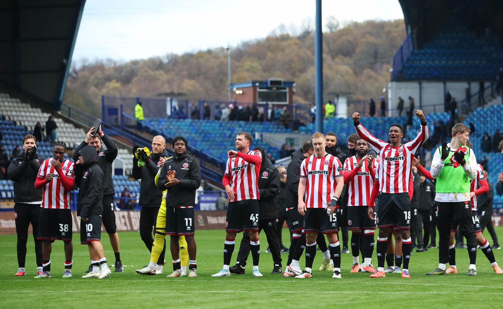 Riedewald, Bamford want stays says Chris Wilder