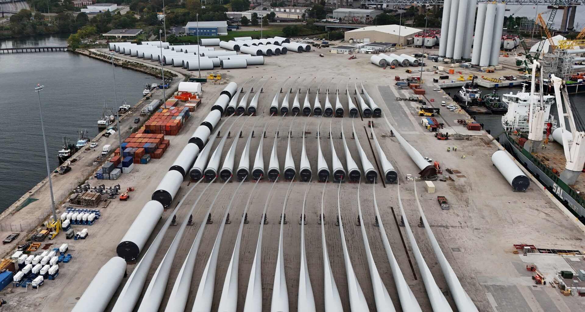 Trump pauses more offshore wind projects citing national security concerns | Renewable Energy News