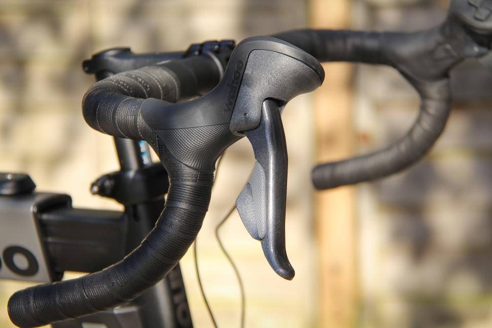 2025 Wahoo KICKR Bike Pro - lever.jpg