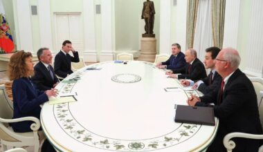 Putin meets US delegation after accusing Europeans of sabotaging peace efforts