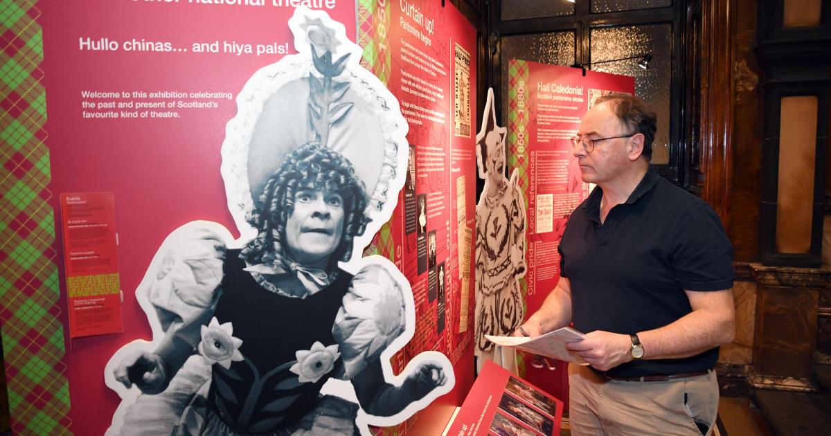 Glasgow exhibition lifts curtain on historic panto tradition