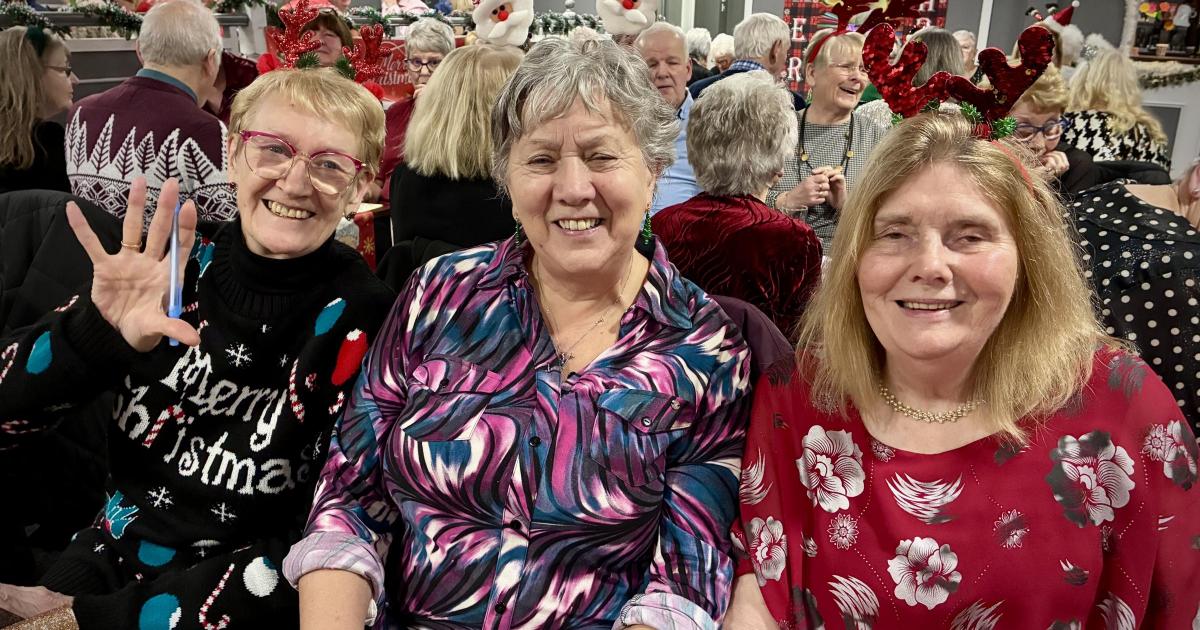 Musselburgh Over 50’s Club enjoys festive party fun