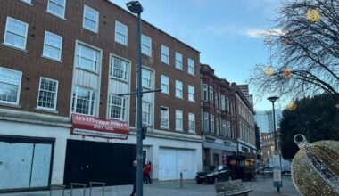 Friar Street, Reading: boarded up Bristol & West Arcade