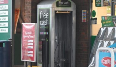 Men attempt to steal cash machine at Tong filling station