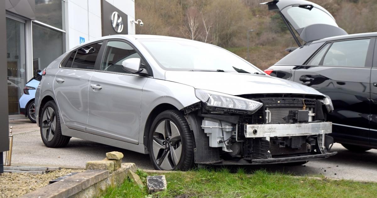Two men arrested after police called to Hyundai, Bradford