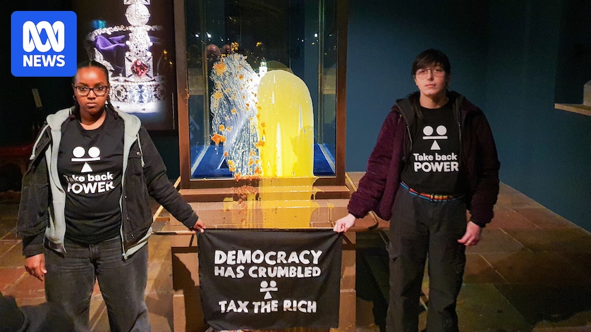 Four arrested after food thrown at Crown Jewels display case