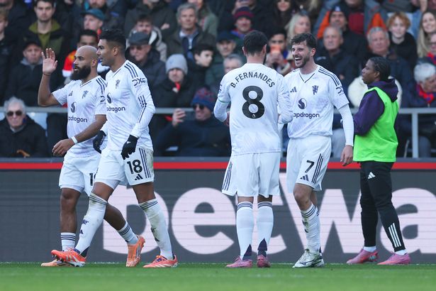 Mason Mount celebrates with Bruno Fernandes after scoring Man United's winner at Crystal Palace