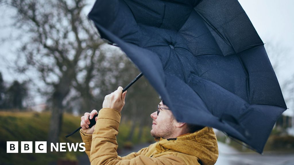 Wales weather warning for 65mph wind gusts on Christmas Day