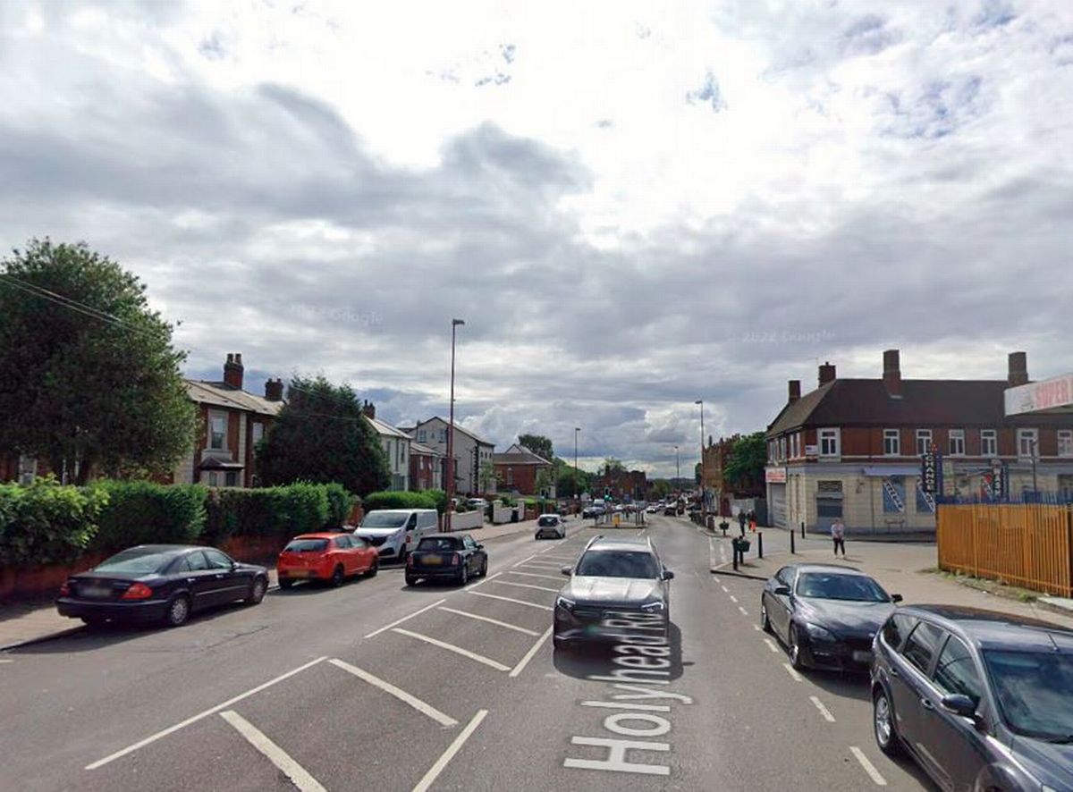 A general, non specific view of Holyhead Road