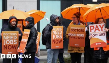 Doctors to stage five-day strike before Christmas