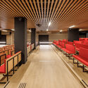 42UP School Extension / AR Studio d'Architectures - Interior Photography, Lighting, Chair