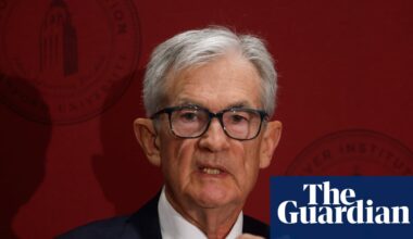 Divided Fed ponders US interest-rate cut at end of tumultuous year | Federal Reserve