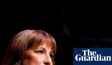 Reeves’s planning overhaul stalls as senior adviser quits after four months | Planning policy