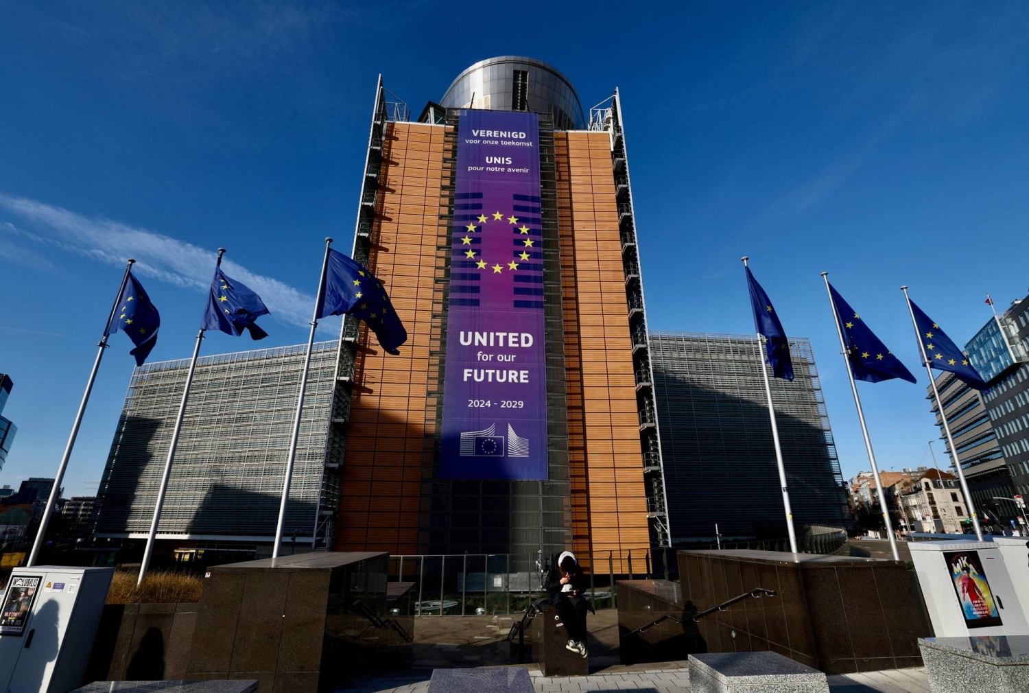 EU imposes sanctions on oil traders with links to Russia's shipping network