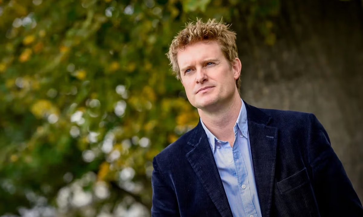 Arise Sir Tristram—V&A director is knighted in UK New Year Honours - The Art Newspaper