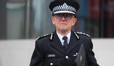 Met chief calls on retailers to do more as staff accused of helping shoplifters - London Evening Standard