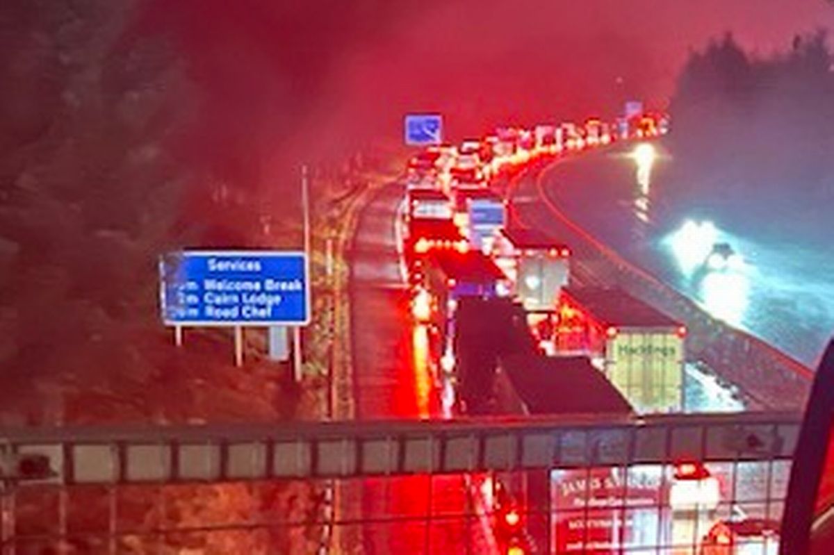 The queue on the M74